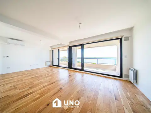 Av. Libertad y Colón - Piso Exclusivo de 2 Dormitorios con Vista al Río. Posibilidad cochera.