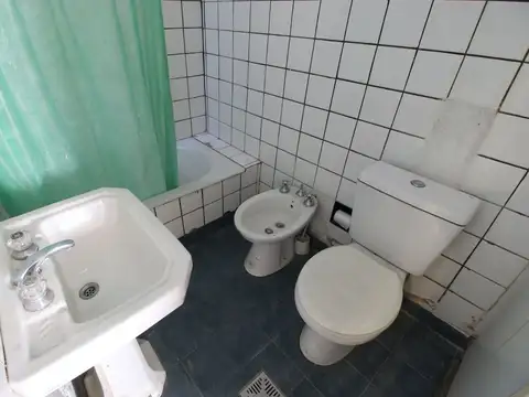 Depto Tipo Casa en Venta en Banfield, USD 87.000