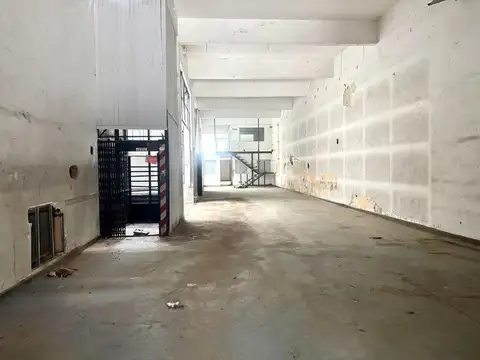 Galpon en Venta 7  mts Frente