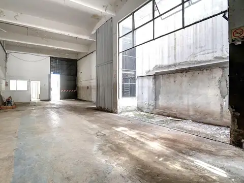 Galpon en Venta 7  mts Frente