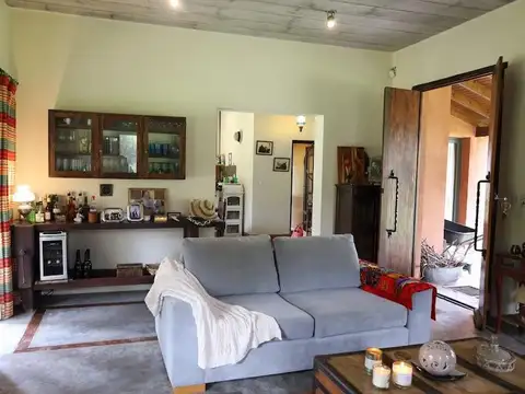 Casa 3 ambientes con 2 baños