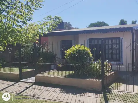 VENTA CASA 4 AMBIENTES  DTO 3 AMBIENTES IDEAL VIVIENDA MULTIFAMILIAR TRUJUI MORENO