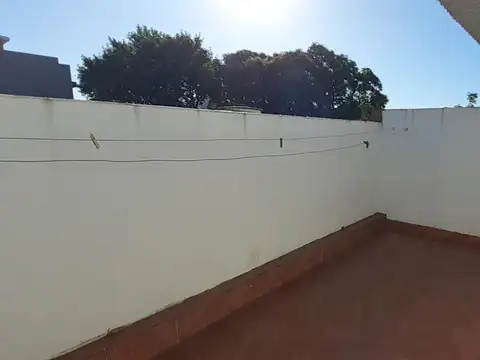 Amplio monoambiente en Olivos sobre Ugarte