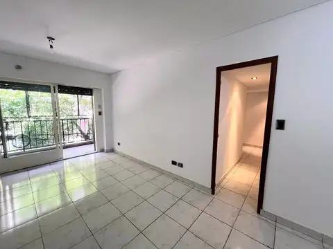 Departamento en Venta en Parque Chacabuco, USD 184.000
