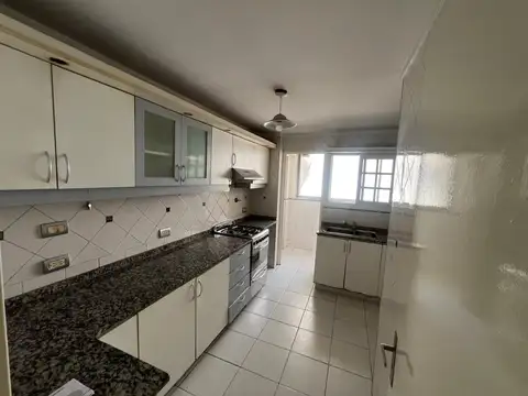 Departamento en Venta en Parque Chacabuco, USD 184.000