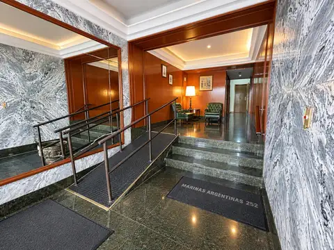 Departamento de 4 ambientes con dependencia de servicio, Cochera y baulera - Venta Parque Chacabuco