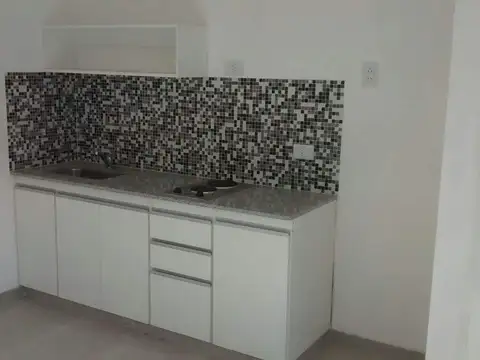 San Lorenzo 3900, Piso 1