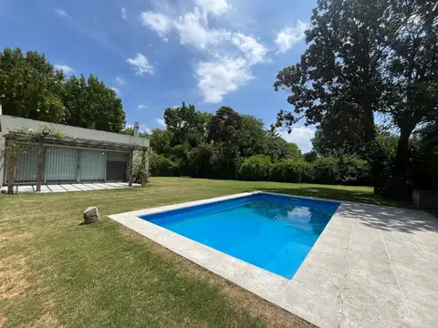 Casa a estrenar en Barrio Cerrado Las Magnolias