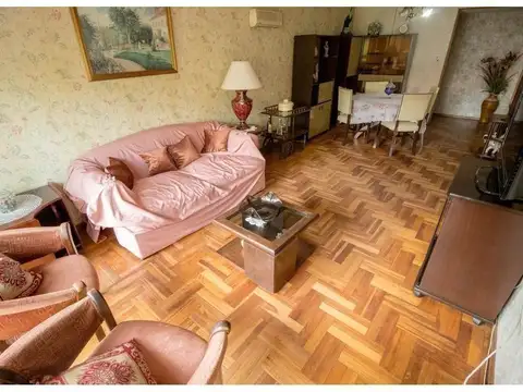 Tronador 2600, Piso 1