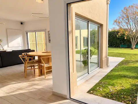 Casa en Venta en Weston, USD 290.000