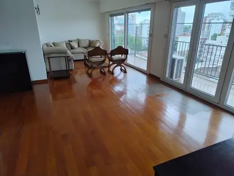 Departamento 4 Ambientes frente, dependencia, palier privado