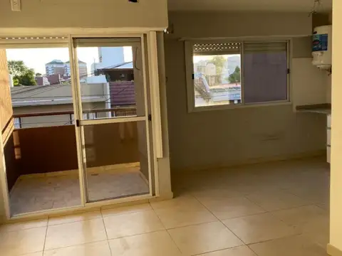 Departamento en Alquiler en Versalles, $ 790.000