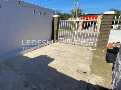 Casa 4 ambientes con 1 baño