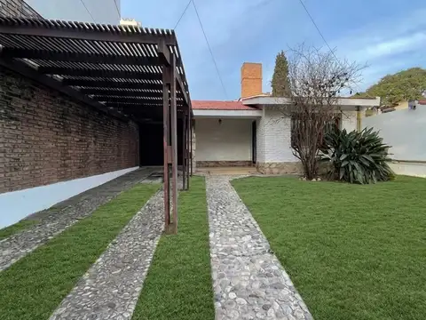 CASA A LA VENTA EN BARRIO PARQUE CAPITAL