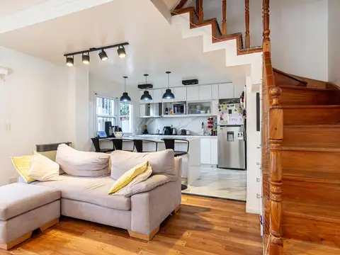 Depto Tipo Casa 4 ambientes con 2 baños