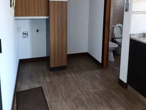 Departamento en Alquiler en Villa Luzuriaga, $ 450.000