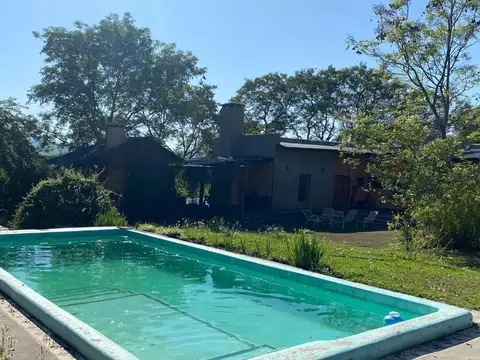 Casa en Venta con 4 cocheras