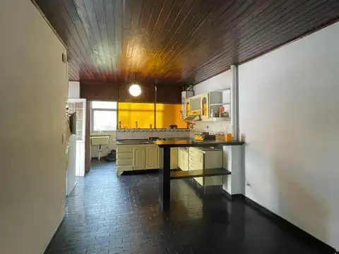 Depto Tipo Casa en Venta 50 años