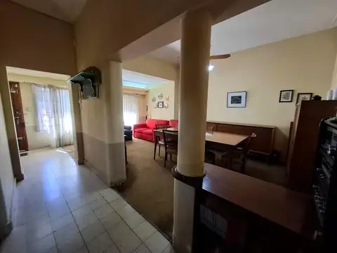 VENTA CIUDAD MADERO CASA 5 AMB PRECIO CONVENIENTE