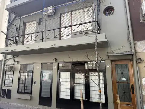 TRIPLEX con 2 LOCALES COMERCIALES en PB en VENTA PALERMO