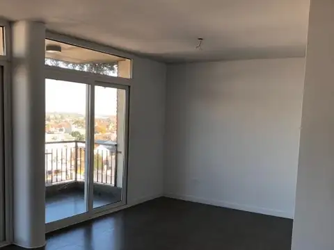Departamento en Alquiler con 2 cocheras