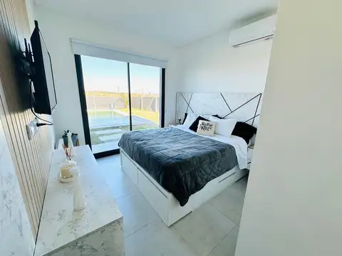 Casa 4 ambientes con 2 baños