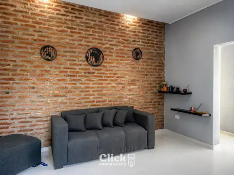 CASA | 2 AMBIENTES | PILETA | COCHERA | PATIO | EXCELENTE UBICACIÓN