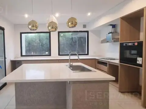 Casa en Alquiler al Noreste