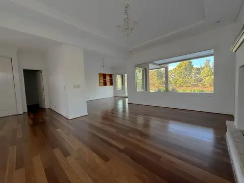 Casa en Alquiler de 3 dormitorios