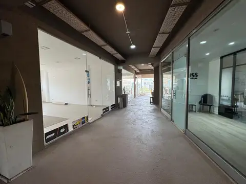 Local  en Alquiler en Villa Rosa, Pilar, Paseo Comercial Via Pilar