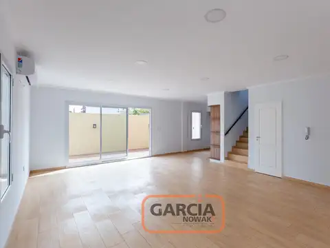 CASAS EN VENTA EN COMPLEJO DE AMBITO CERRADO