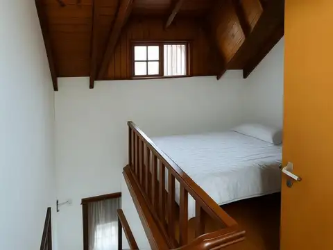 Depto Tipo Casa 3 ambientes con 2 baños