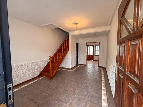 Depto Tipo Casa en Alquiler de 3 ambientes