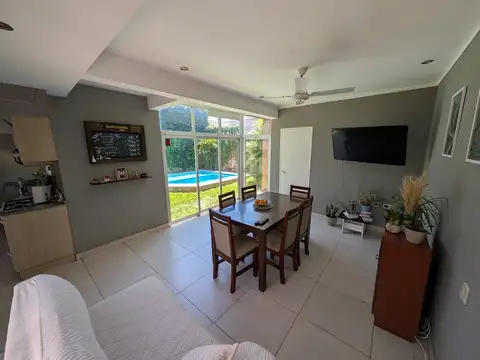 Venta - Casa de dos dormitorios - Santa Fe