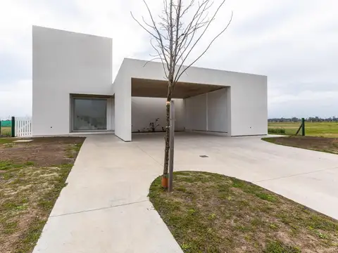 EN VENTA - CASA DE 4 DORMITORIOS - BARRIO CERRADO VIDA CAMPO