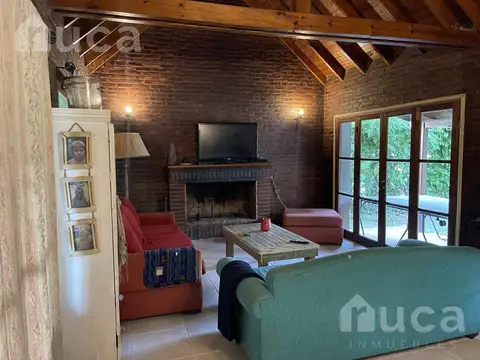 ALQ Abril-Noviembre | Confortable Casa con Jardin y Pileta en Barrio Altavista