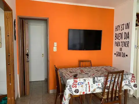 Depto Tipo Casa 5 ambientes con 2 baños