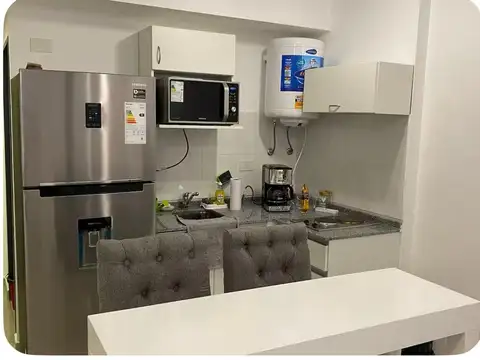 MONOAMBIENTE  CON BALCON EN EXCELENTE ZONA DE SAN CRISTOBAL!