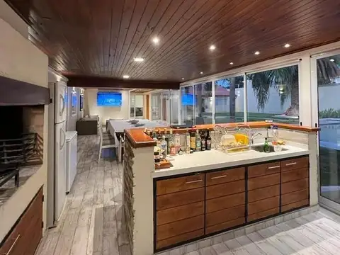 CASA EN VENTA 4 DORMITORIOS  B° VILLA BELGRANO