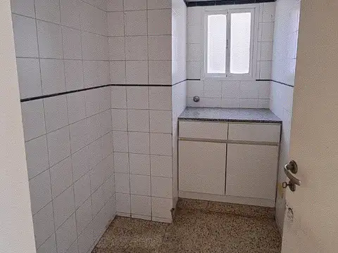 Independencia 500, Piso PB