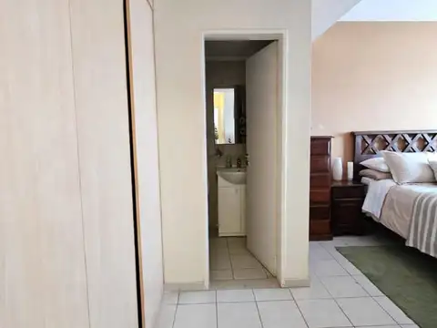 Departamento 5 ambientes con 2 baños