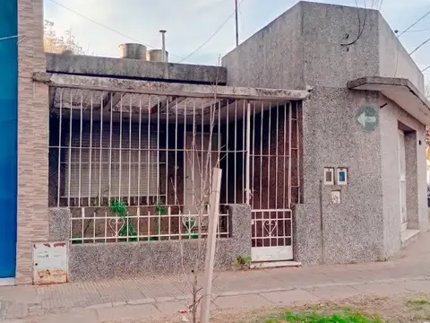 Av. Uriburu 2402 , Piso 0