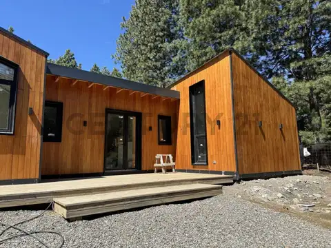 VENTA CASA SAN MARTIN DE LOS ANDES. CHAPELCO GOLF A ESTRENAR