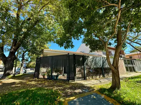 HERMOSO PH 4 AMBIENTES PB AL FRENTE - INMEJORABLE UBICACIÓN