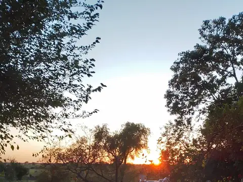VENTA CASA FRENTE AL RIO EN CORRALITOS.-
