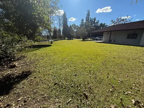 Terreno a la venta con construcción en Barrio Parque Exaltacion, Exaltacion de la Cruz