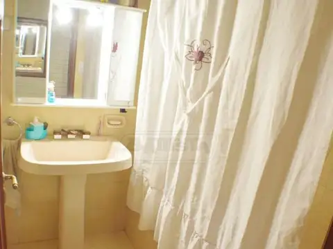 Depto Tipo Casa 3 ambientes con 2 baños