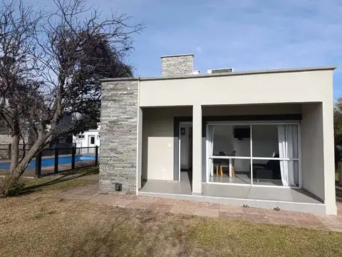 Se vende complejo de cabañas Danek