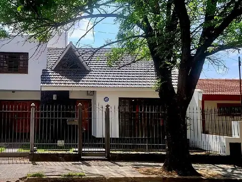 Mercedes de San Martín 2800