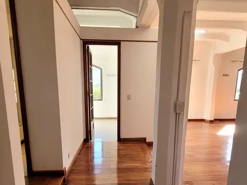Departamento en Alquiler con 1 cochera